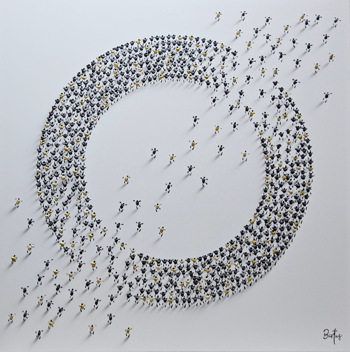 Bartus 100×100 Circle Black and Gold