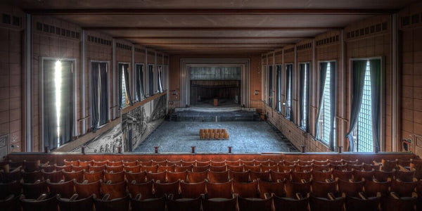 GE01_00244-websmall-Theater-Jeusette-Pano-ACI-140×70-266dpi.jpg
