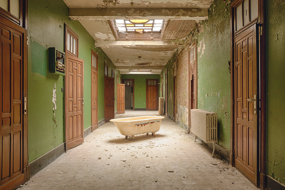 GE01_00297-the-bathtub.jpg