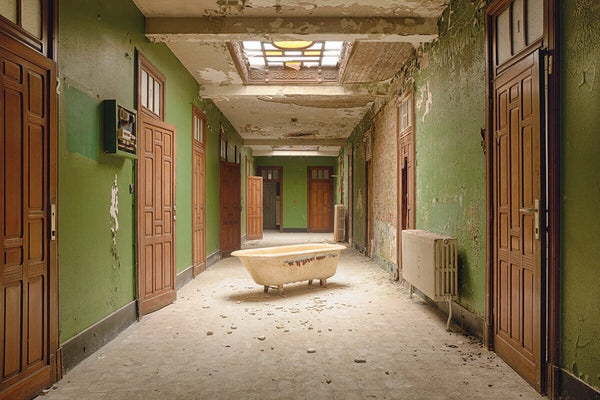 GE01_00297-the-bathtub.jpg