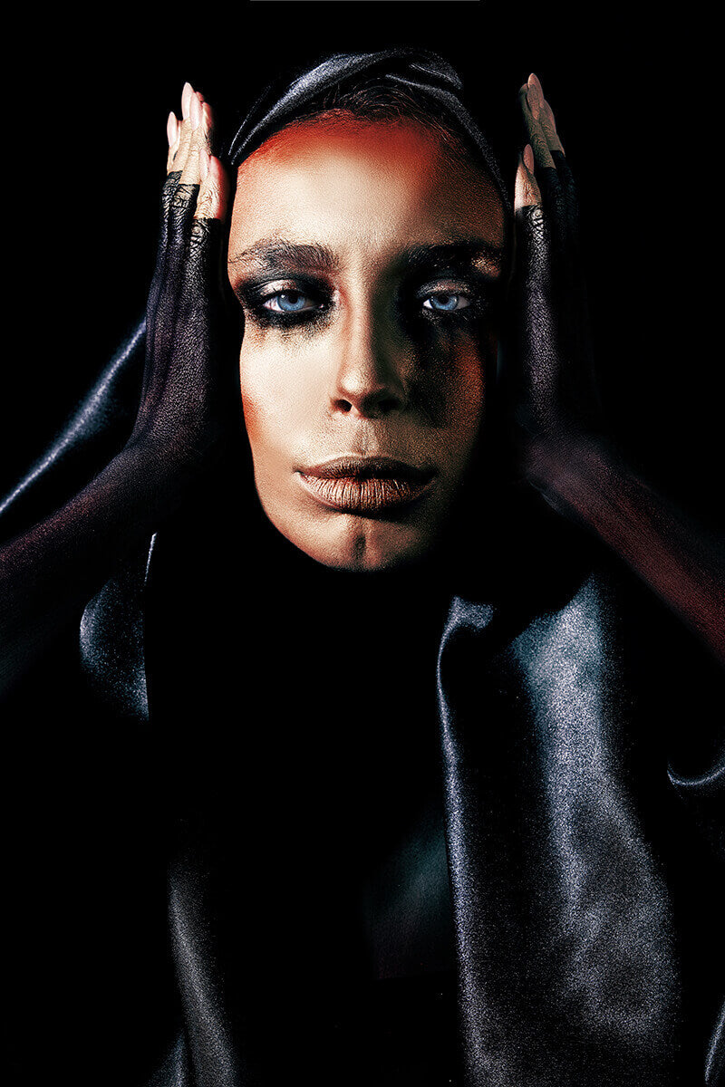 GOLD-QUEEN_80X120.jpg
