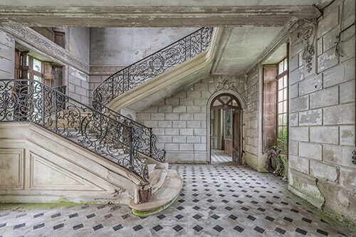 Forgotten stairs – Celina Dorrestein