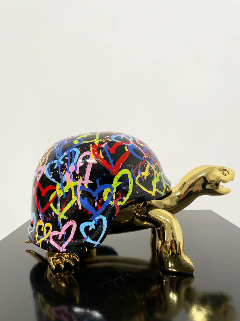 Turtle Hearts Gold- Van Apple