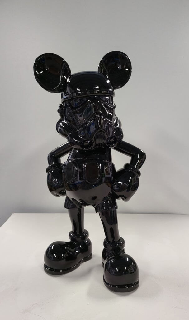 Stormtrooper sculpture black- Caro Sofia
