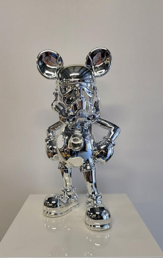 Stormtrooper sculpture silver – Caro Sofia