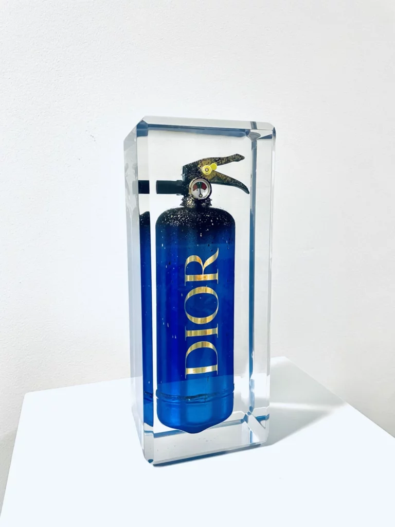 Capsule aqua blue – Steven van den Beld